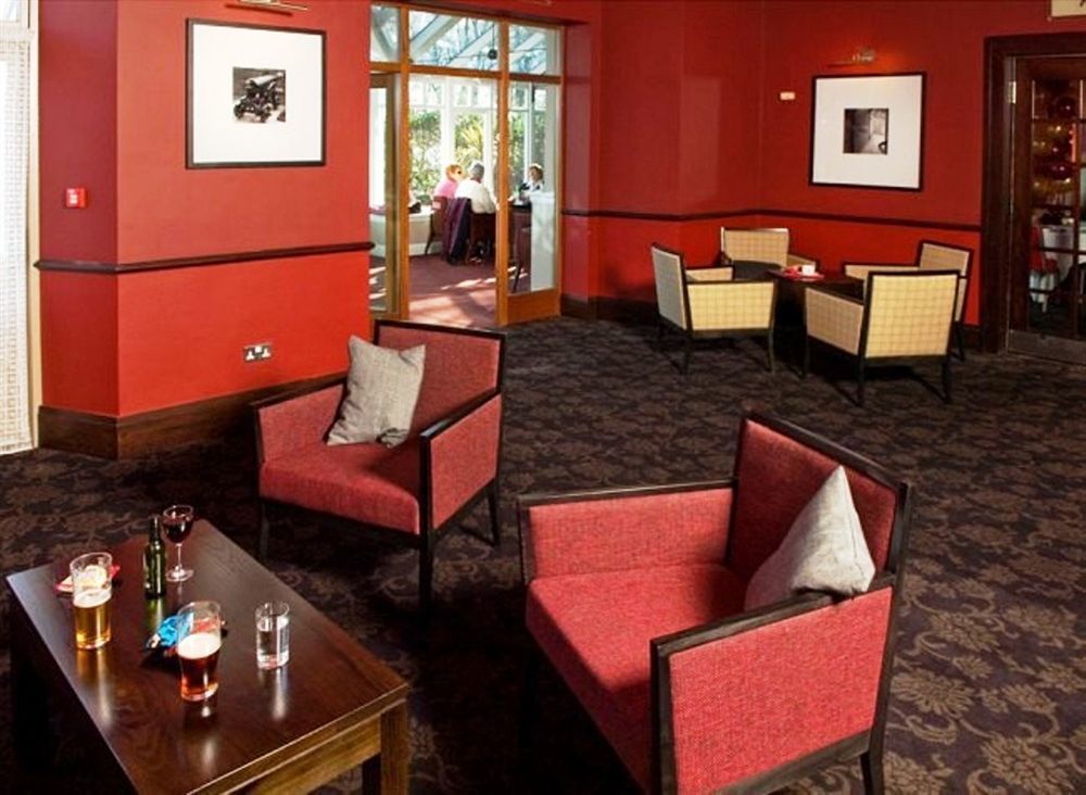 Rosslea Hall Hotel Rhu Ngoại thất bức ảnh